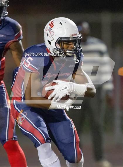 Thumbnail 2 in Aquinas vs. Leuzinger (CIF SS Division 10 Semifinal Playoff) photogallery.