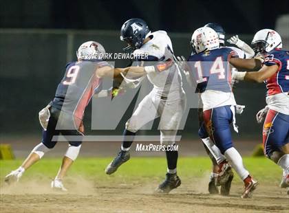 Thumbnail 2 in Aquinas vs. Leuzinger (CIF SS Division 10 Semifinal Playoff) photogallery.