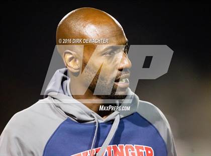 Thumbnail 3 in Aquinas vs. Leuzinger (CIF SS Division 10 Semifinal Playoff) photogallery.