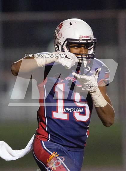 Thumbnail 1 in Aquinas vs. Leuzinger (CIF SS Division 10 Semifinal Playoff) photogallery.
