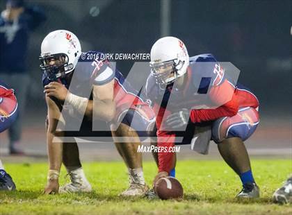 Thumbnail 3 in Aquinas vs. Leuzinger (CIF SS Division 10 Semifinal Playoff) photogallery.