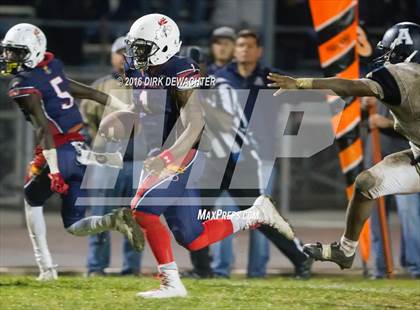 Thumbnail 2 in Aquinas vs. Leuzinger (CIF SS Division 10 Semifinal Playoff) photogallery.