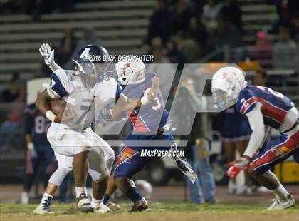 Thumbnail 3 in Aquinas vs. Leuzinger (CIF SS Division 10 Semifinal Playoff) photogallery.