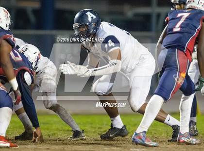 Thumbnail 2 in Aquinas vs. Leuzinger (CIF SS Division 10 Semifinal Playoff) photogallery.