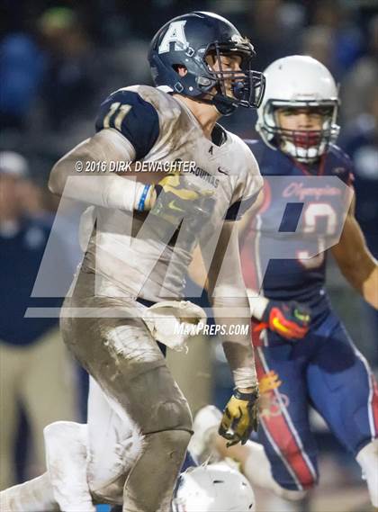 Thumbnail 2 in Aquinas vs. Leuzinger (CIF SS Division 10 Semifinal Playoff) photogallery.