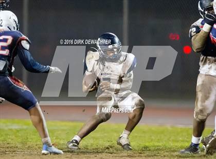 Thumbnail 2 in Aquinas vs. Leuzinger (CIF SS Division 10 Semifinal Playoff) photogallery.