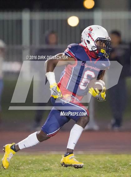 Thumbnail 2 in Aquinas vs. Leuzinger (CIF SS Division 10 Semifinal Playoff) photogallery.