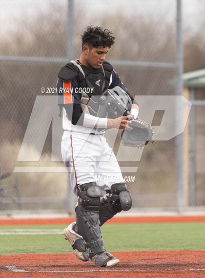Thumbnail 2 in Lawrence @ Olathe East photogallery.