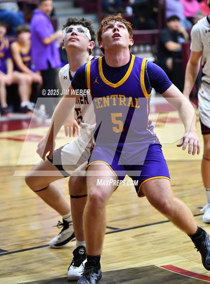 Thumbnail 3 in Central @ Warner photogallery.