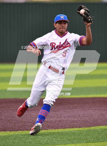 Thumbnail 2 in Reagan [Ronald] vs Hays (UIL Class 6A Bi District) photogallery.
