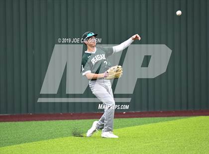 Thumbnail 3 in Reagan [Ronald] vs Hays (UIL Class 6A Bi District) photogallery.