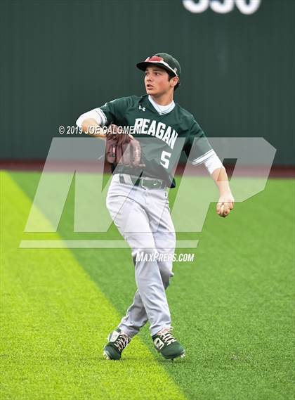 Thumbnail 3 in Reagan [Ronald] vs Hays (UIL Class 6A Bi District) photogallery.