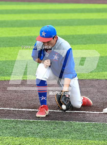 Thumbnail 2 in Reagan [Ronald] vs Hays (UIL Class 6A Bi District) photogallery.