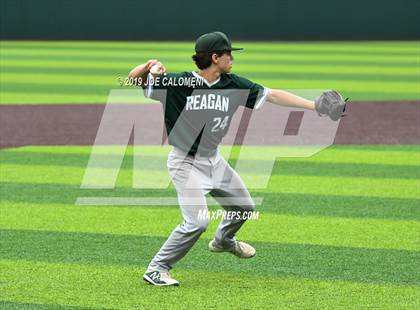 Thumbnail 1 in Reagan [Ronald] vs Hays (UIL Class 6A Bi District) photogallery.
