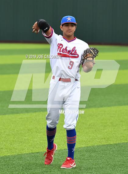 Thumbnail 2 in Reagan [Ronald] vs Hays (UIL Class 6A Bi District) photogallery.