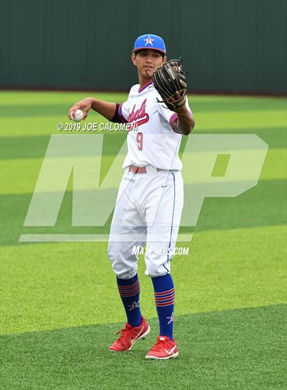 Thumbnail 2 in Reagan [Ronald] vs Hays (UIL Class 6A Bi District) photogallery.