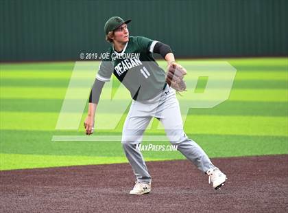Thumbnail 3 in Reagan [Ronald] vs Hays (UIL Class 6A Bi District) photogallery.