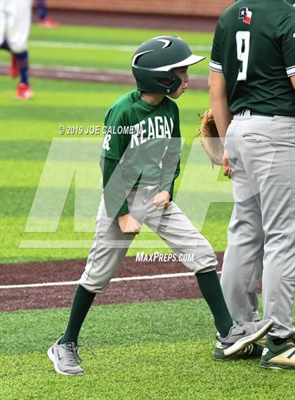 Thumbnail 3 in Reagan [Ronald] vs Hays (UIL Class 6A Bi District) photogallery.