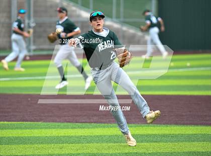 Thumbnail 2 in Reagan [Ronald] vs Hays (UIL Class 6A Bi District) photogallery.