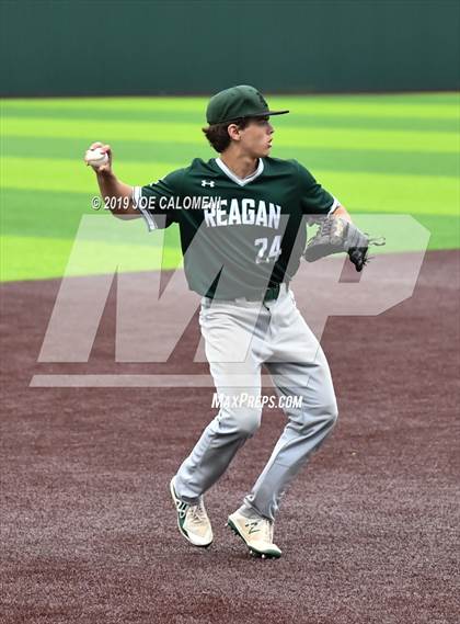Thumbnail 1 in Reagan [Ronald] vs Hays (UIL Class 6A Bi District) photogallery.