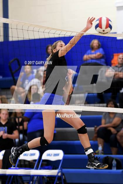 Thumbnail 3 in Gordonsville @ Sale Creek photogallery.