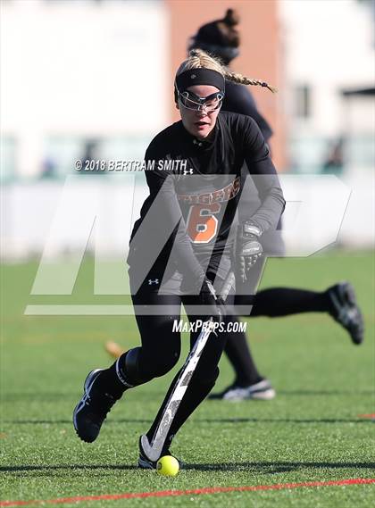 Thumbnail 1 in Mamaroneck vs. Maine-Endwell (NYSPHSAA Class A Semifinal) photogallery.