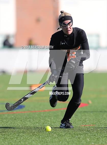 Thumbnail 3 in Mamaroneck vs. Maine-Endwell (NYSPHSAA Class A Semifinal) photogallery.