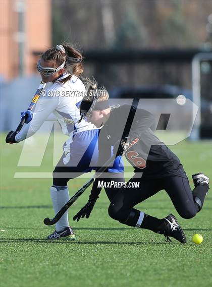 Thumbnail 3 in Mamaroneck vs. Maine-Endwell (NYSPHSAA Class A Semifinal) photogallery.