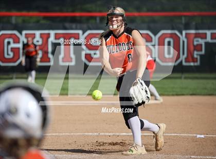 Thumbnail 2 in Centralia vs Waterloo (IHSA 3A Regional Semifinals) photogallery.