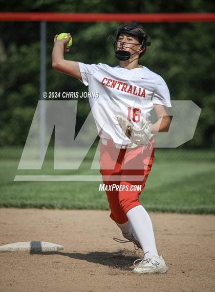 Thumbnail 1 in Centralia vs Waterloo (IHSA 3A Regional Semifinals) photogallery.