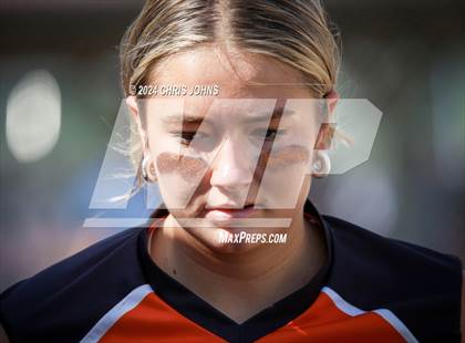 Thumbnail 3 in Centralia vs Waterloo (IHSA 3A Regional Semifinals) photogallery.