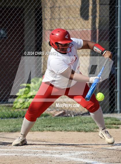 Thumbnail 3 in Centralia vs Waterloo (IHSA 3A Regional Semifinals) photogallery.
