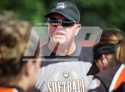 Thumbnail 1 in Centralia vs Waterloo (IHSA 3A Regional Semifinals) photogallery.