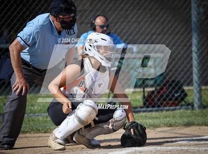 Thumbnail 2 in Centralia vs Waterloo (IHSA 3A Regional Semifinals) photogallery.