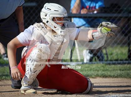 Thumbnail 1 in Centralia vs Waterloo (IHSA 3A Regional Semifinals) photogallery.