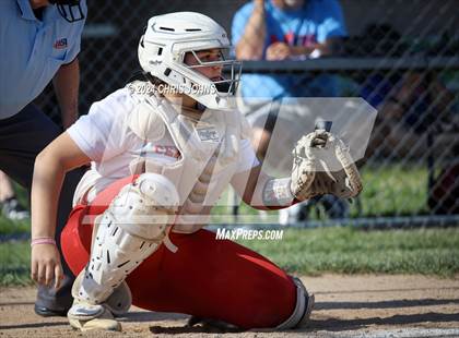 Thumbnail 3 in Centralia vs Waterloo (IHSA 3A Regional Semifinals) photogallery.