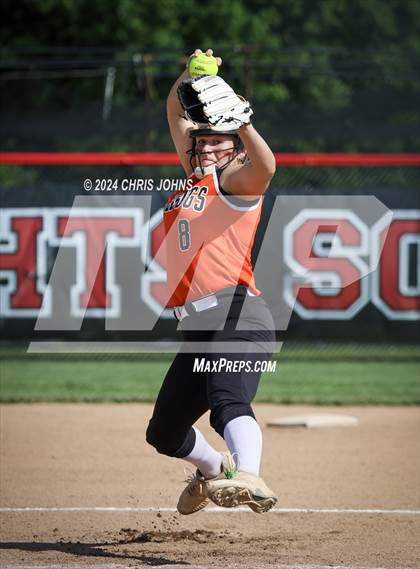 Thumbnail 3 in Centralia vs Waterloo (IHSA 3A Regional Semifinals) photogallery.