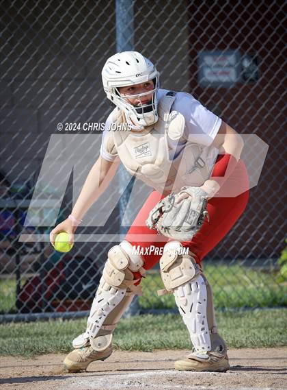 Thumbnail 1 in Centralia vs Waterloo (IHSA 3A Regional Semifinals) photogallery.
