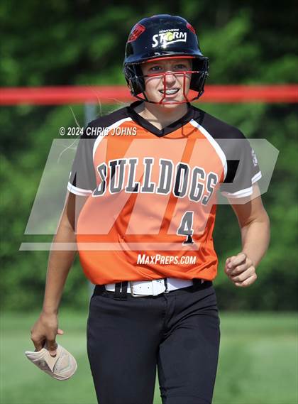 Thumbnail 2 in Centralia vs Waterloo (IHSA 3A Regional Semifinals) photogallery.