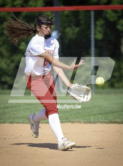 Thumbnail 2 in Centralia vs Waterloo (IHSA 3A Regional Semifinals) photogallery.