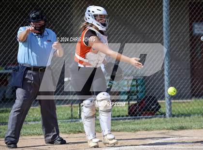 Thumbnail 1 in Centralia vs Waterloo (IHSA 3A Regional Semifinals) photogallery.
