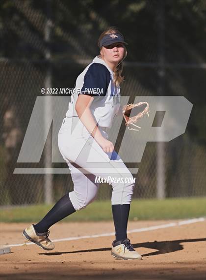 Thumbnail 2 in Orange Lutheran vs. Trabuco Hills (Laguna Hills Classic) photogallery.