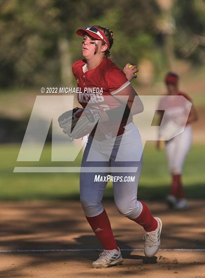 Thumbnail 2 in Orange Lutheran vs. Trabuco Hills (Laguna Hills Classic) photogallery.