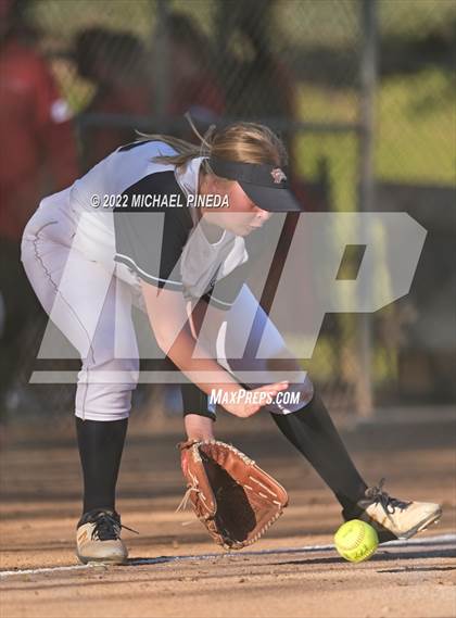 Thumbnail 3 in Orange Lutheran vs. Trabuco Hills (Laguna Hills Classic) photogallery.