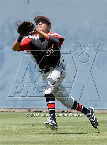 Thumbnail 2 in Hart vs. Saugus (D1 Semifinal) photogallery.