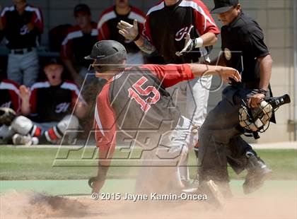 Thumbnail 2 in Hart vs. Saugus (D1 Semifinal) photogallery.