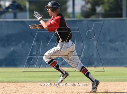 Thumbnail 1 in Hart vs. Saugus (D1 Semifinal) photogallery.