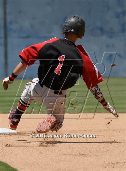 Thumbnail 1 in Hart vs. Saugus (D1 Semifinal) photogallery.