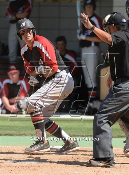 Thumbnail 1 in Hart vs. Saugus (D1 Semifinal) photogallery.