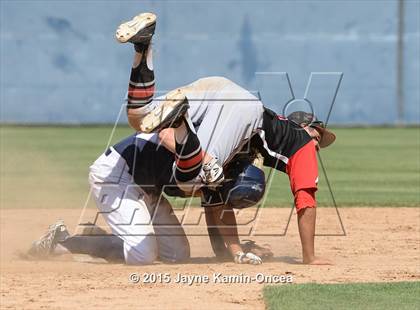Thumbnail 2 in Hart vs. Saugus (D1 Semifinal) photogallery.